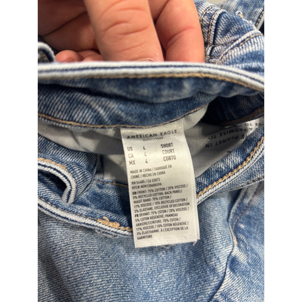 American Eagle Strigid Mom Jeans Womens 4 Short Distressed Blue High Rise‎ Denim - Picture 4 of 8